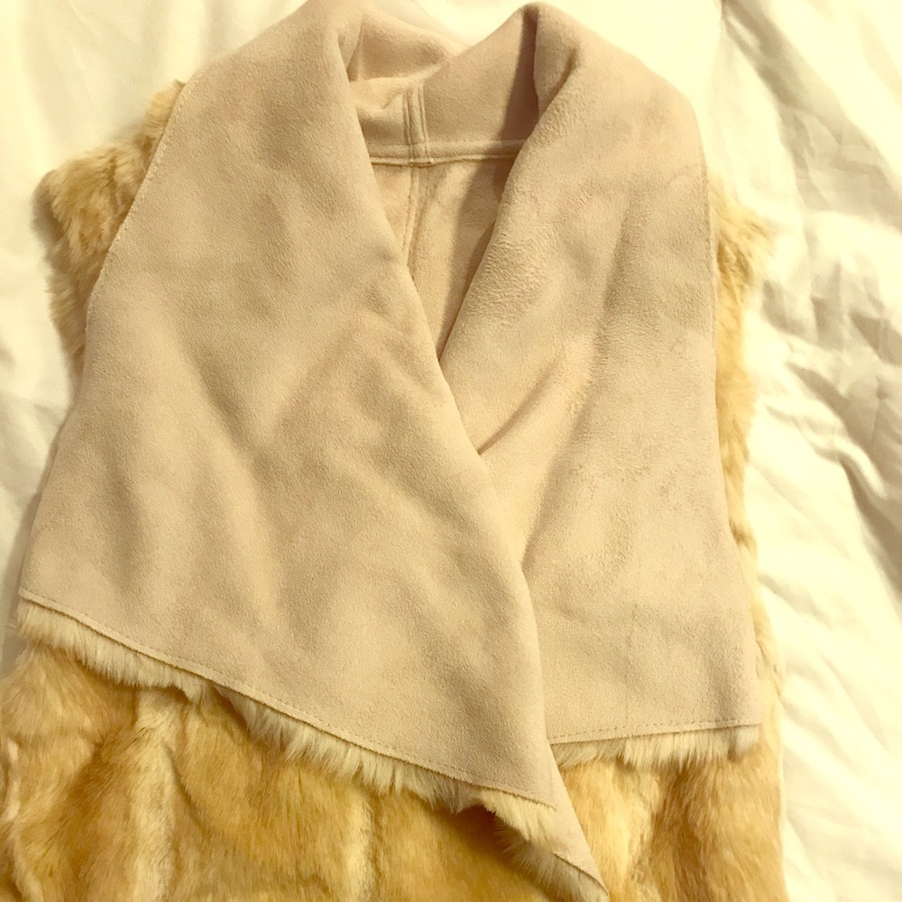 Reversible drape Bebe vest